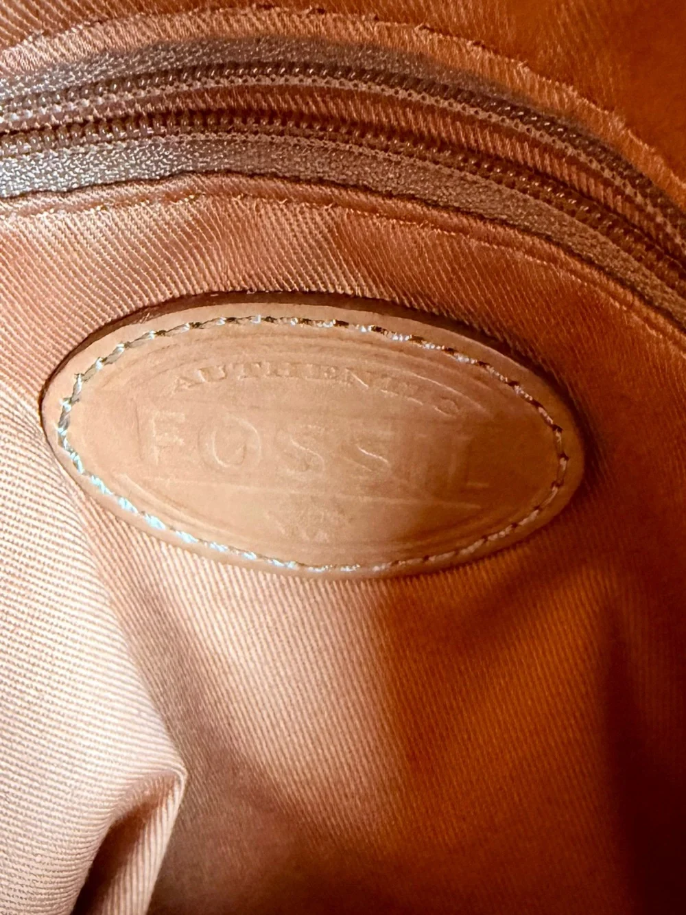Fossil Erin Fold Over Leather Crossbody Tote Hobo Travel Bag - Picture 8 of 9